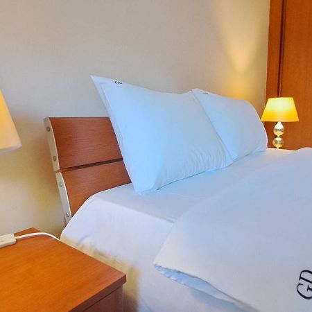 Golden Delight Central Apartment Skopje Bagian luar foto
