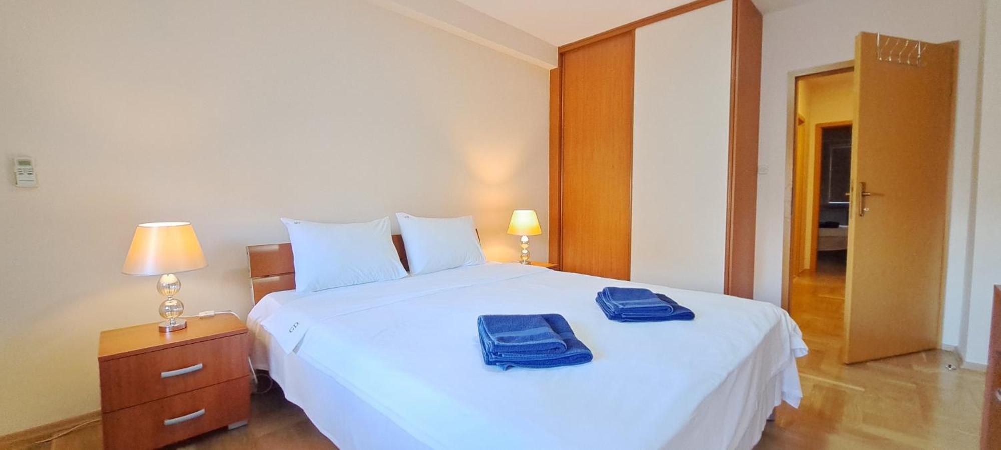 Golden Delight Central Apartment Skopje Bagian luar foto
